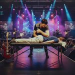 הגוף הוא כלי הנגינה הראשון: מדוע מוזיקאים זקוקים ל"מיוזיקר" בבקסטייג' ומעבר לו?